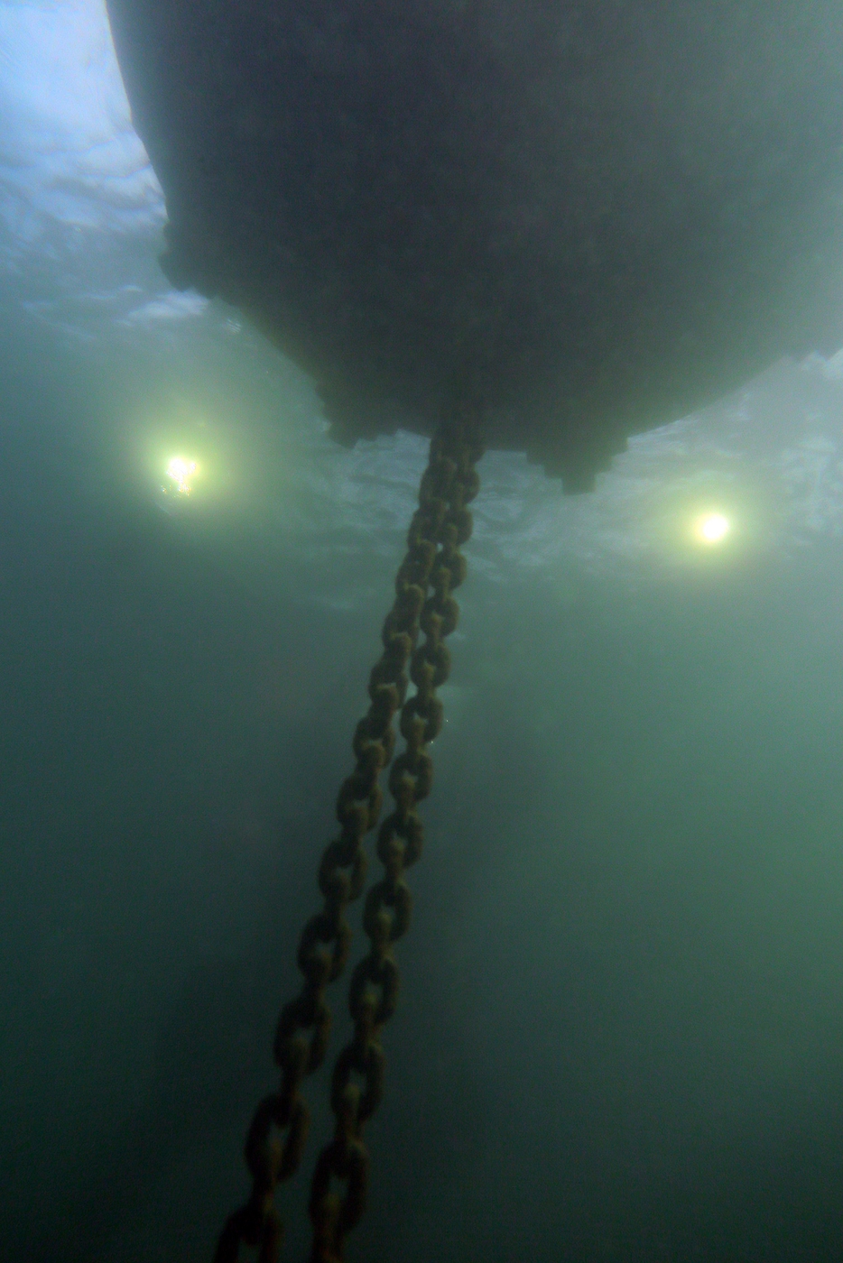 Protecziun da la patria, Underwater inspection of the deadweight anchorage system, Photo © Stefano Dondi